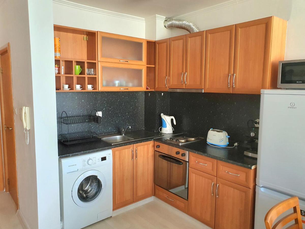 Sveti Vlas Marina Beach Apartment - Vega Village Экстерьер фото