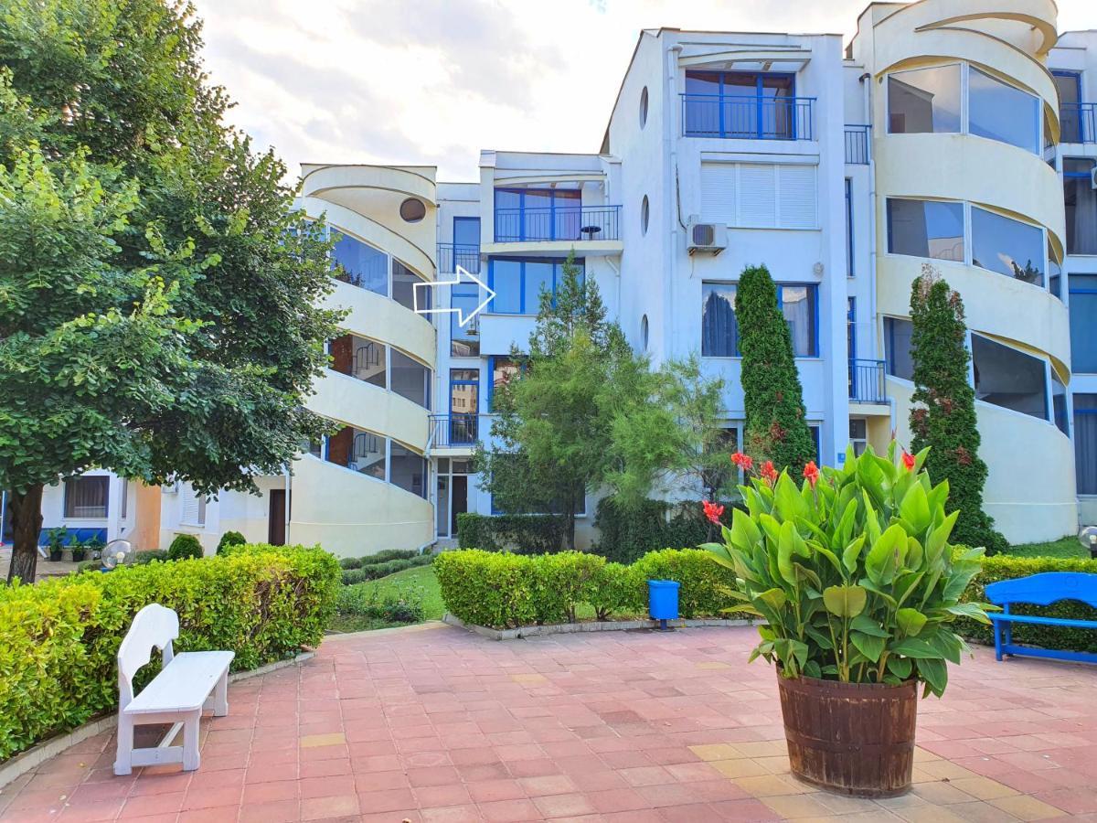 Sveti Vlas Marina Beach Apartment - Vega Village Экстерьер фото