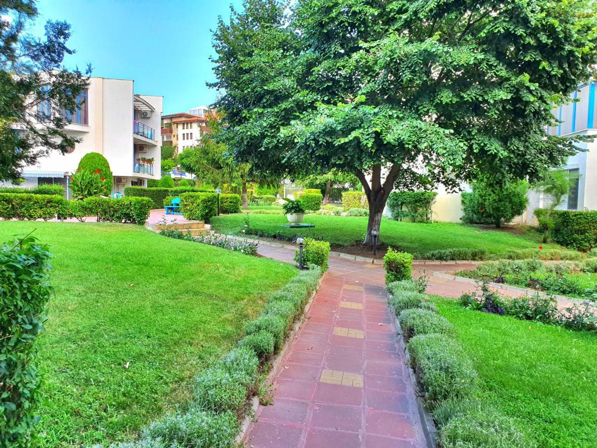 Sveti Vlas Marina Beach Apartment - Vega Village Экстерьер фото